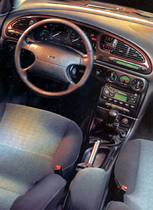 Ford Mondeo 1999: Ve všech směrech lepší