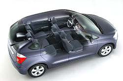 Honda představí v září 2004 na autosalonu v Paříži nový model FR-V