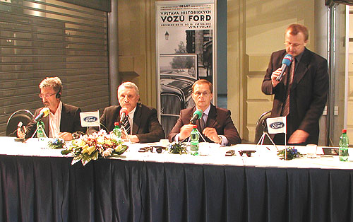 15. května proběhla v Praze významná tisková konference Ford Motor Company, s.r.o., které se zúčastnil Eddie Jordan a Antonín Charouz, manažer závodního jezdce Jarka Janiše