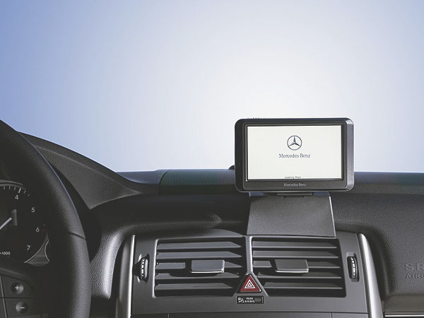 Daimler vybral pro Mercedes navigaci Garmin