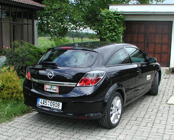 Opel Astra GCT sport v redakčním testu