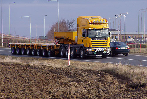 Hanyš přepravuje nejtěžší náklady s vozy Scania