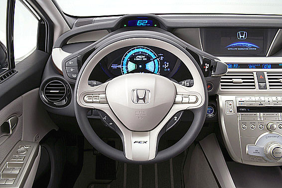 Honda představila zcela nový automobil FCX Clarity poháněný palivovými články