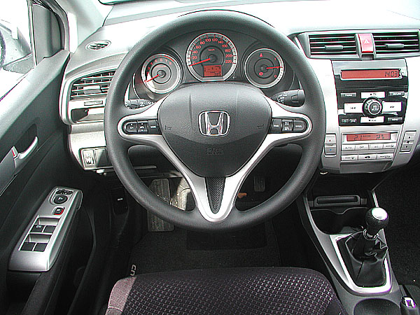 Sedan Honda City v testu redakce