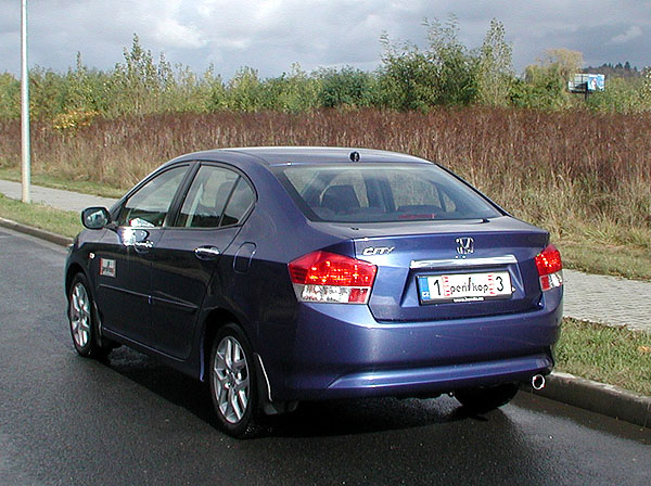 Sedan Honda City v testu redakce