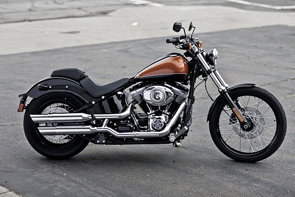 Harley-Davidson Blackline je zcela nový, do základu svlečený Softail Harley-Davidson Blackline je zcela nový, do základu svlečený Softail
