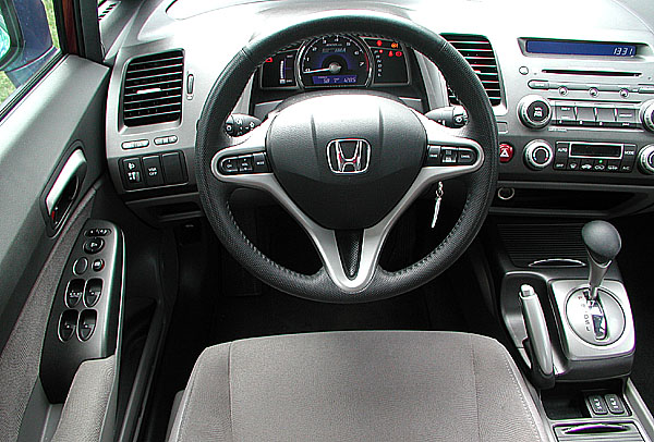 Hybridní sedan Honda Civic v testu redakce
