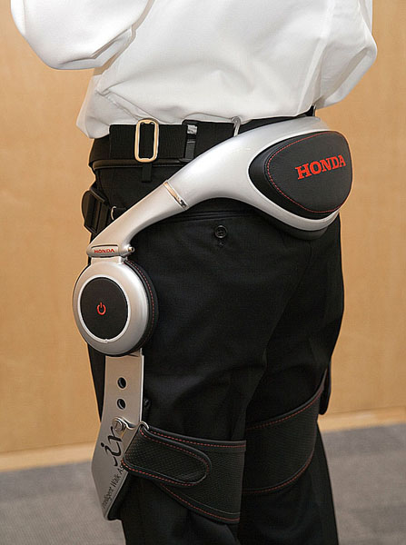 Honda vystavila Experimentální pomocný přístroj pro chůzi na výstavě BARRIER FREE 2008