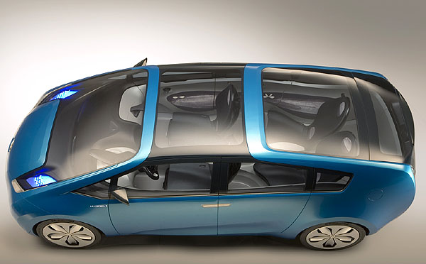 Světová premiéra konceptu Toyota Hybrid X na Autosalonu v Ženevě
