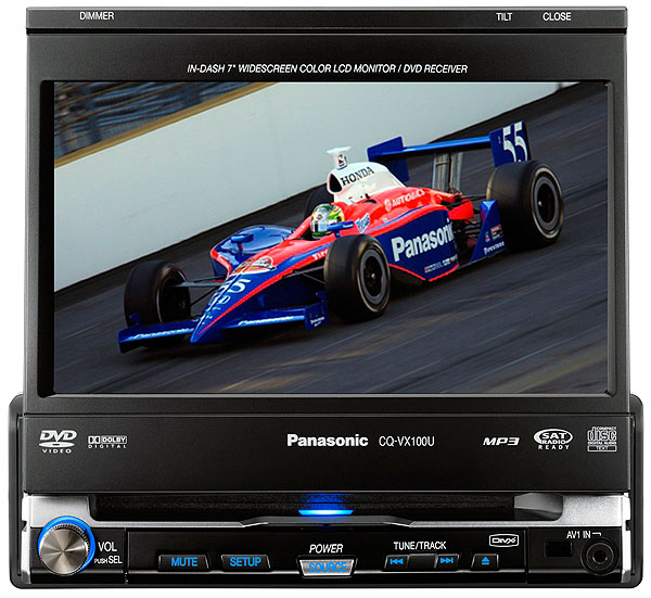 Panasonic představil dva nové špičkové DVD přehrávače do aut