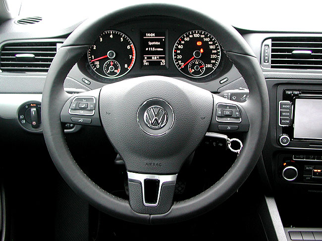 Nová generace limuzíny Volkswagen Jetta v prodeji na našem trhu