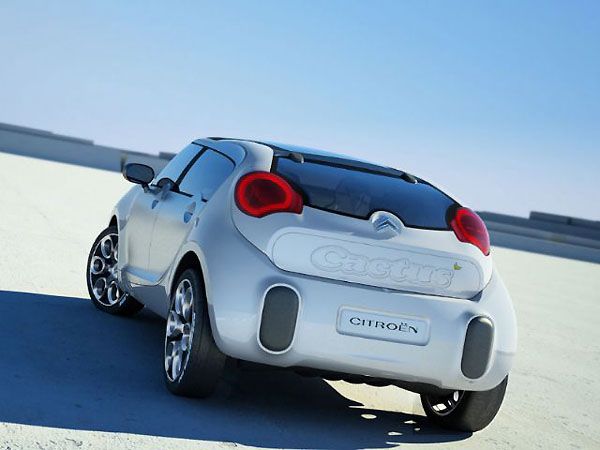 Na frankfurtském autosalonu Citroën dnes představí koncept C-Cactus se spotřebou pouze 2,9 l nafty na 100 km.