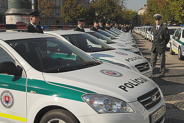 Kia oficiálním dodavatelem vozů pro slovenskou policii