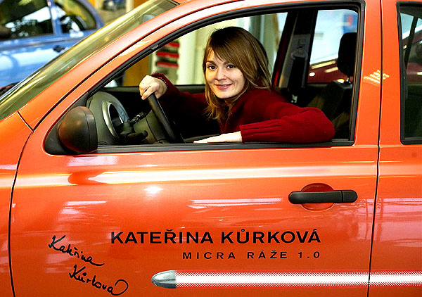 Nissan je novým partnerem olympijské medailistky ve sportovní střelbě - Kateřiny Kůrkové
