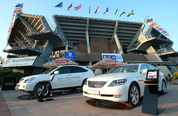 Lexus jedním z hlavních partnerů a oficiálním přepravcem probíhajícího ECM Prague Open ´08