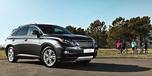 Společnost Lexus Czech&Slovak Republic představila akční nabídku modelů Lexus IS a RX