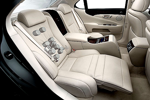 Dva špičkové modely prémiové značky Lexus na prestižní přehlídce automobilů, motocyklů a lifestylových značek – mmotion 08