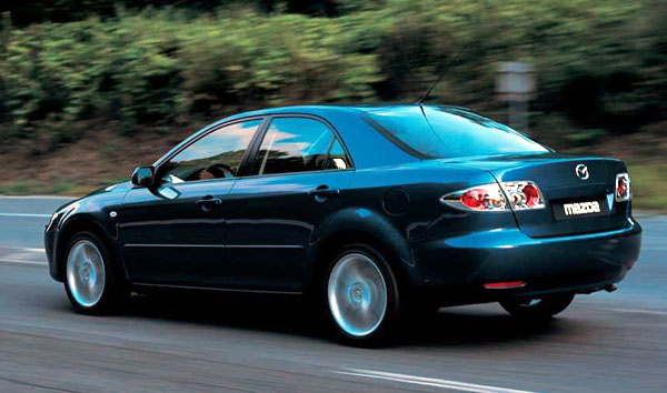 Mazda 6 na autosalonu v Detroitu (7. - 21. 1. 2002)