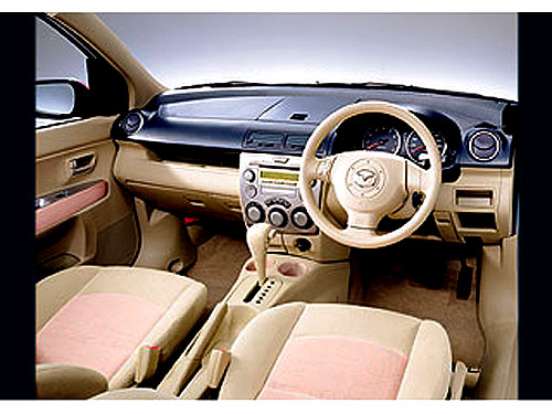 Mazda představila limitovanou sérii vozu Mazda Demio „Stardust Pink“
