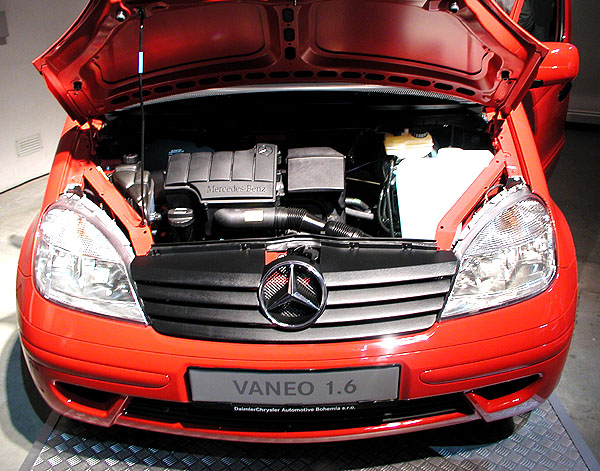 Mercedes-Benz Vaneo: špičkový variabilní kompaktní van uveden 6.dubna 2002 na náš trh