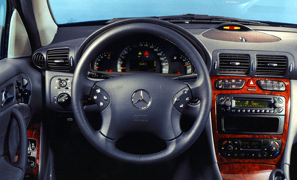 Mercedes Benz C200: Kompresorové opojení