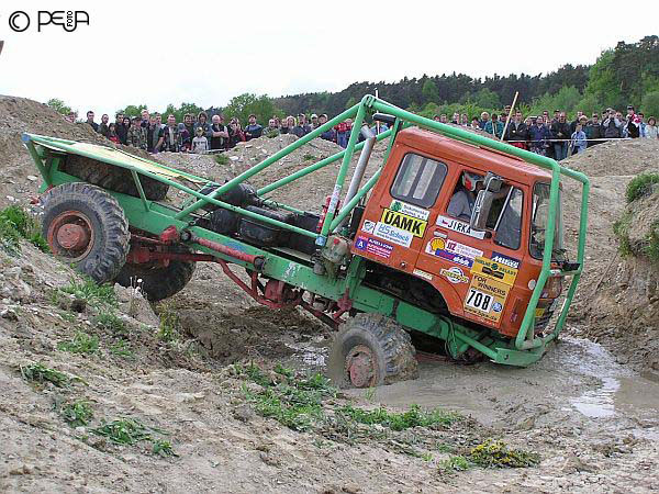 O víkendu se jel v Milovicích druhý závod Evropského šampionátu nákladních vozidel v terénu: Europa Truck Trial - ToiToi Cup 2004