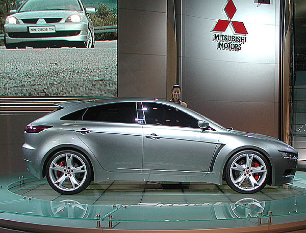 Na probíhajícím frankfurtském autosalonu společnost Mitsubishi Motors představila Concept-Sportback