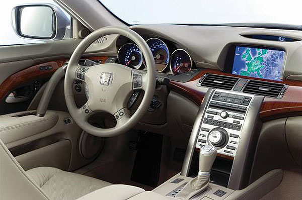 Nová luxusní Honda Legend v prodeji na našem trhu