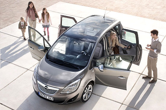 Inovativní, přizpůsobivý, elegantní nový Opel Meriva druhé generace se ve světové premiéře představí 4. března na Autosalonu v Ženevě