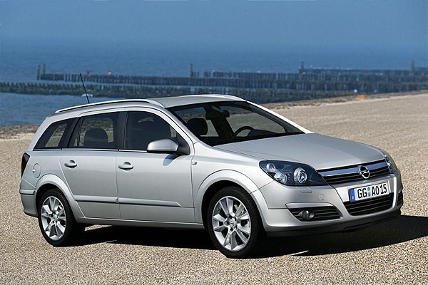 Nový Opel Astra Caravan byl včera představen ve světové premiéře na autosalonu v Madridu
