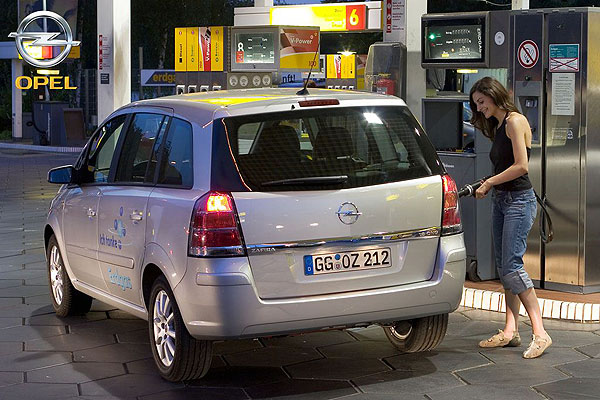 Opel vám nabízí Opel Zafiru a Opel Combo na zemní plyn
