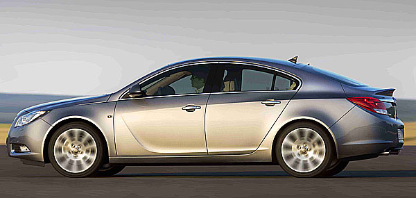 Opel Insignia: Dvojitá premiéra na autosalonu v Londýně (23. července – 3. srpna)