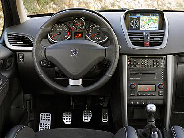 Peugeot 207 RC … další sportovní verze malého výkonného vozů