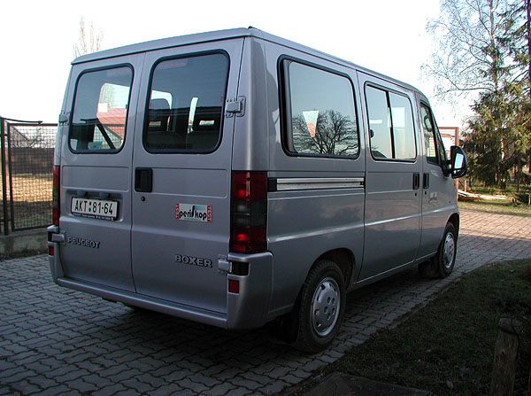 Peugeot Boxer minibus s novým motorem v testu redakce