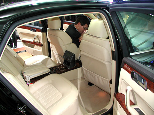 Luxusní limuzína Volkswagen Phaeton v prodeji na našem trhu