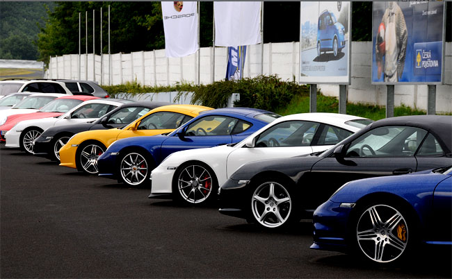 Ve dnech 13. až 17. dubna 2011 pořádá společnost Porsche Inter Auto CZ celosvětovou exkluzivní tour Porsche World Roadshow