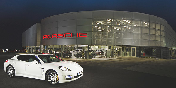 Porsche Panamera boduje