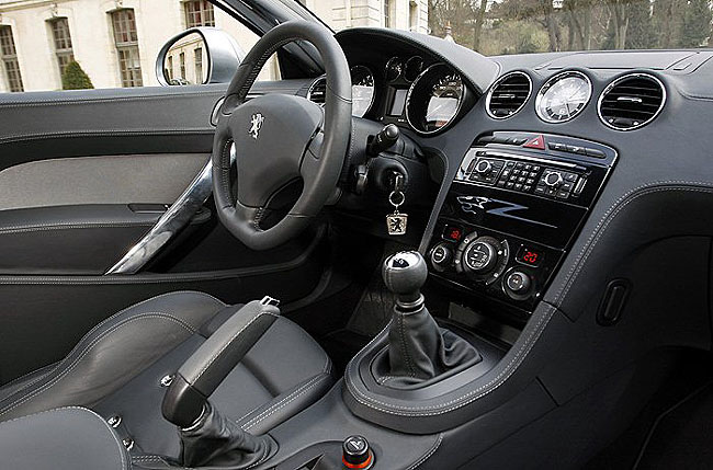 Peugeot RCZ, sportovní kompaktní kupé 2+2 je již od pondělí na našem trhu (od 650 000 Kč)