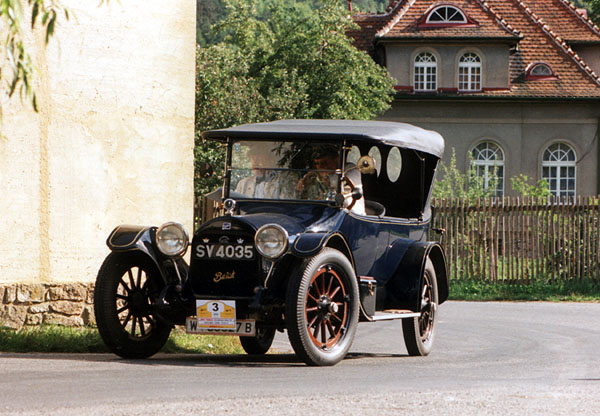 Historické automobily v okolí Prahy