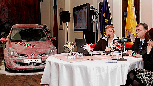 V roce 2006 se značka Renault umístila na českém trhu na 3. místě a na druhém místě mezi importéry