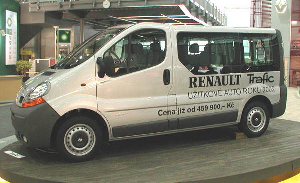Renault na autosalonu užitkových a nákladních automobilů Autotec 2002 v Brně