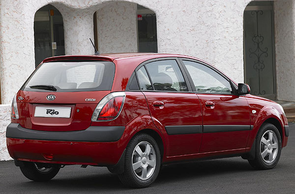 Nový hatchback Kia Rio byl ve světové premiéře představen včera 1. března na autosalonu Ženevě