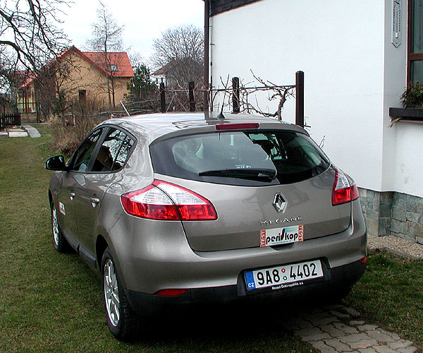 Nový pětidveřový Renault Megane s benzinovým motorem 1,6 a šestirychlostní převodovkou v testu redakce