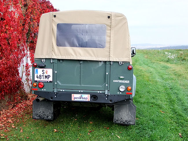 Opravdový off-road Land Rover Defender v redakčním testu