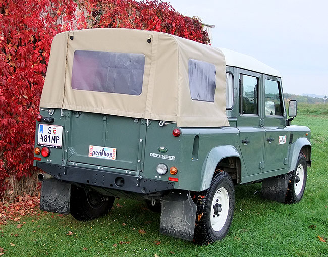 Opravdový off-road Land Rover Defender v redakčním testu