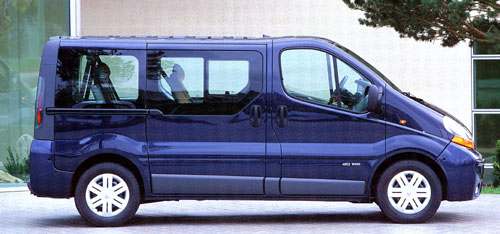 Renault na letošním červnovém brněnském autosalónu 2003
