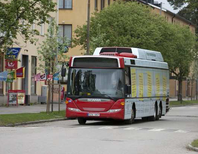 Rok 1911 -2011: 100 let autobusů a autokarů Scania Rok 1911 -2011: 100 let autobusů a autokarů Scania