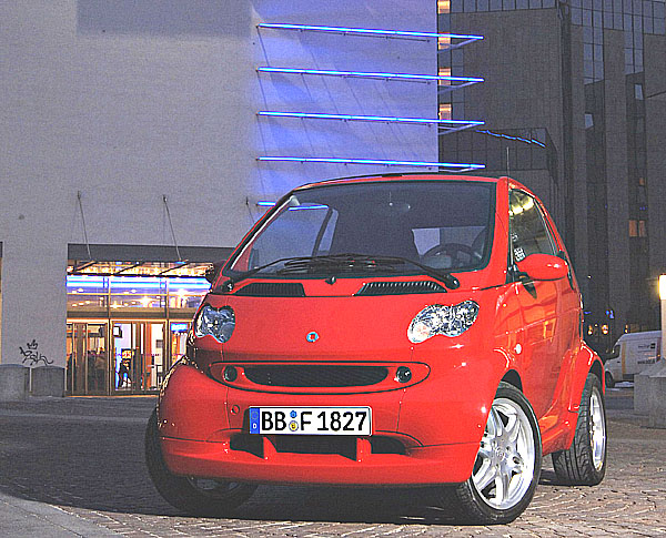 smart fortwo edition red na Autosalonu v Paříži