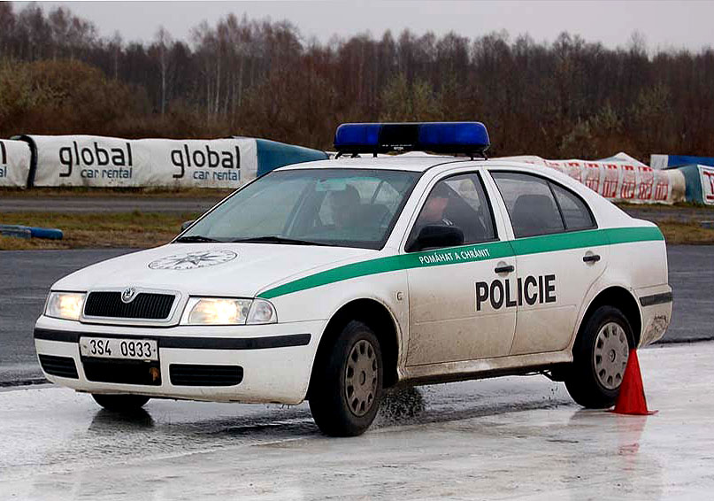 Školení bezpečné jízdy pro policisty