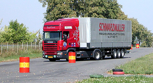 Titul nejlepšího řidiče kamionu České republiky získal 23. srpna 2003 Tomáš Loskot a jako odměnu zájezd pro dva do Brazilie